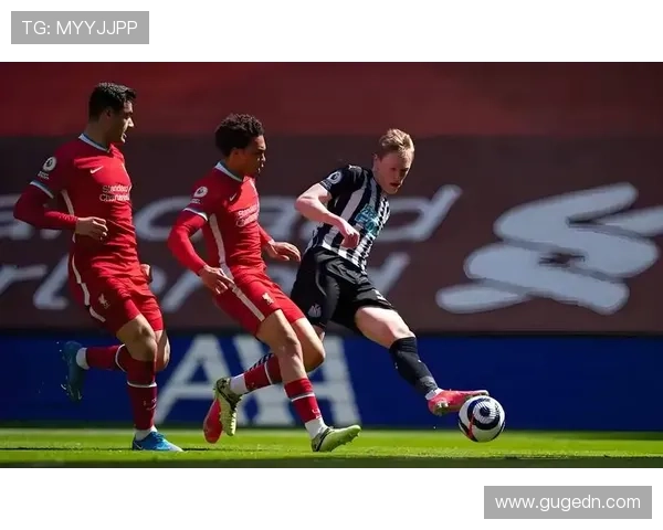 梅西加盟美国国际迈阿密后首度亮相 曼联签约新星成功交易解析