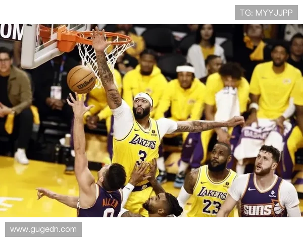 湖人队连续三场胜利，詹姆斯与浓眉携手重回巅峰，威斯布鲁克贡献关键时刻